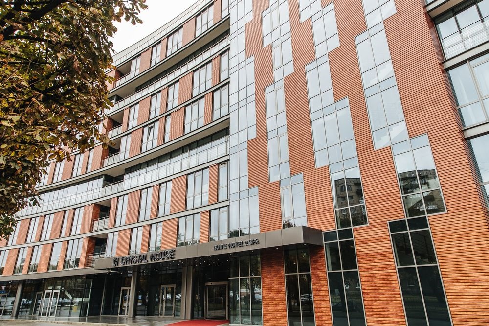 Crystal House Suite Hotel & Spa