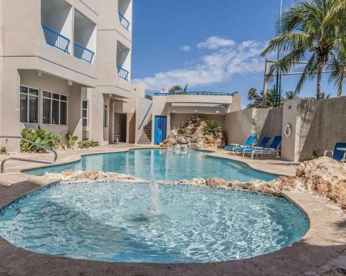Comfort Inn & Suites Levittown