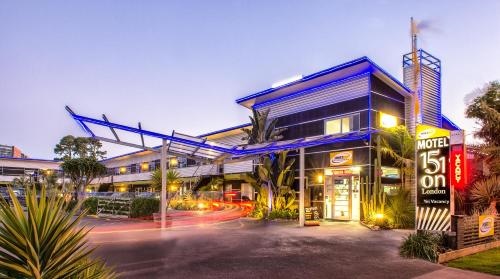 151 on London Motel