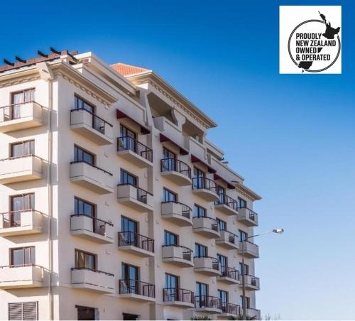 Fino Hotel and Suites