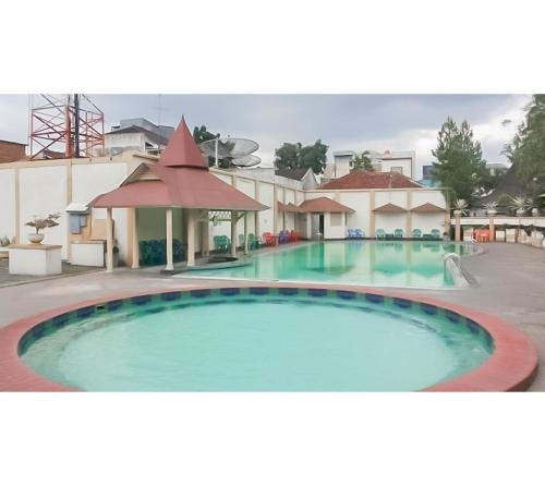 Crown Hotel Tasikmalaya