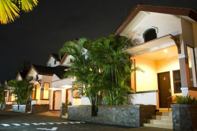 Atrium Resort & Hotel