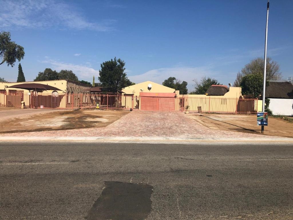 Jolani 2 Guest House