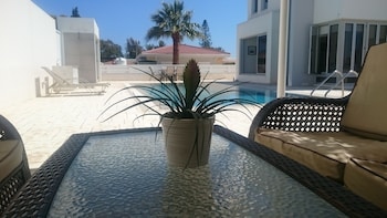 Colonial Beach Villa