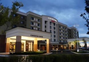 Courtyard by Marriott Toronto Brampton