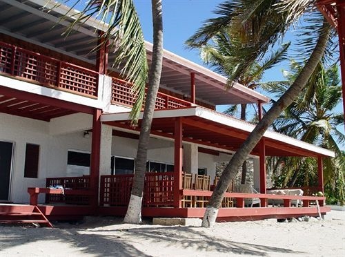 Fort Recovery Beachfronst Villas & Suites