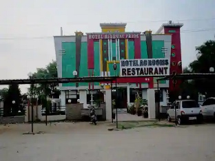 OYO 40536 Hotel Highway Pride