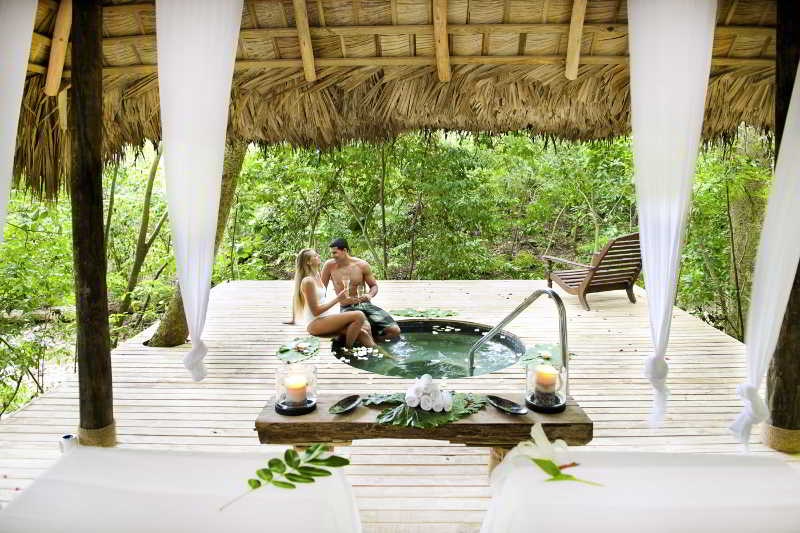 Casa Bonita Tropical Lodge