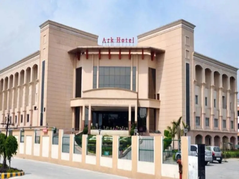 Ark Hotel