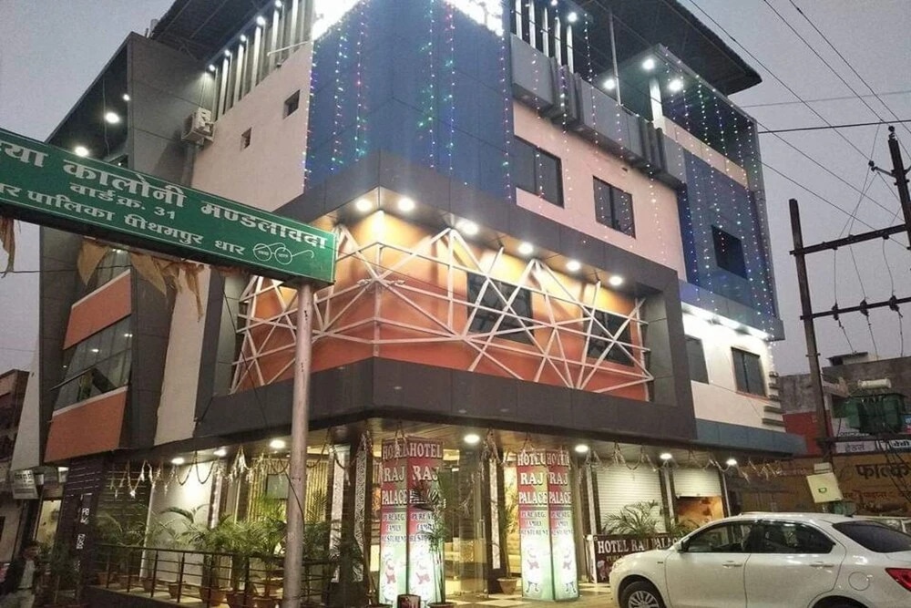 Hotel Raj Palace
