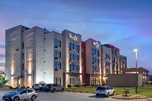 Best Western Plus Executive Residency Rigby's Water World Hotel