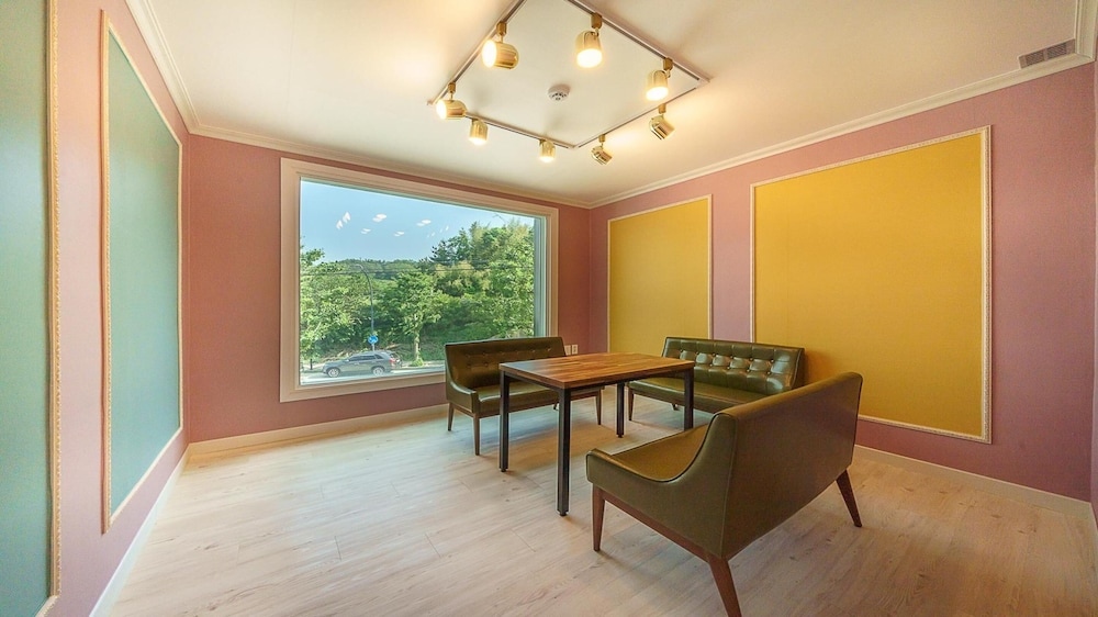 Donghae Beobeulenjel Pension