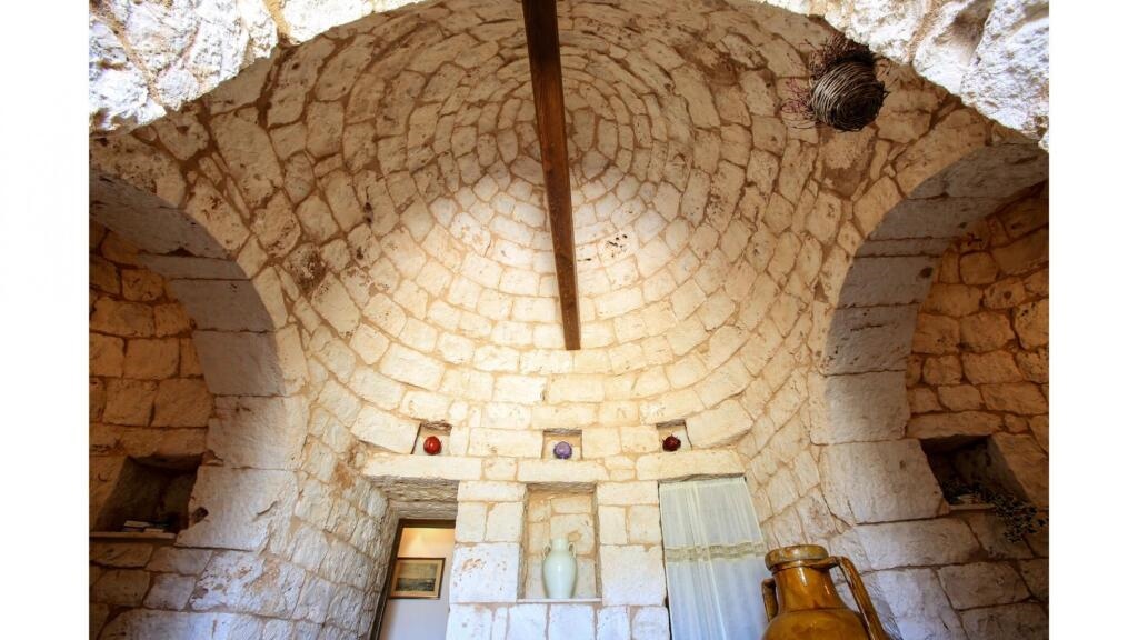 Trullo Degli Ulivi con Piscina e Idromassaggio
