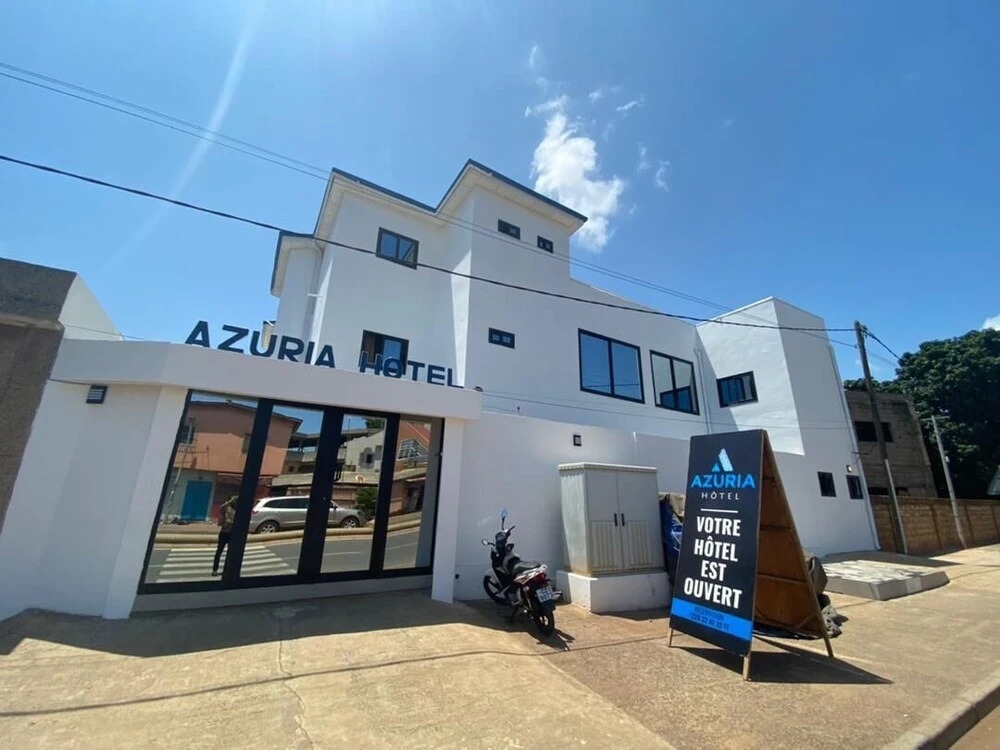 Azuria Hotel