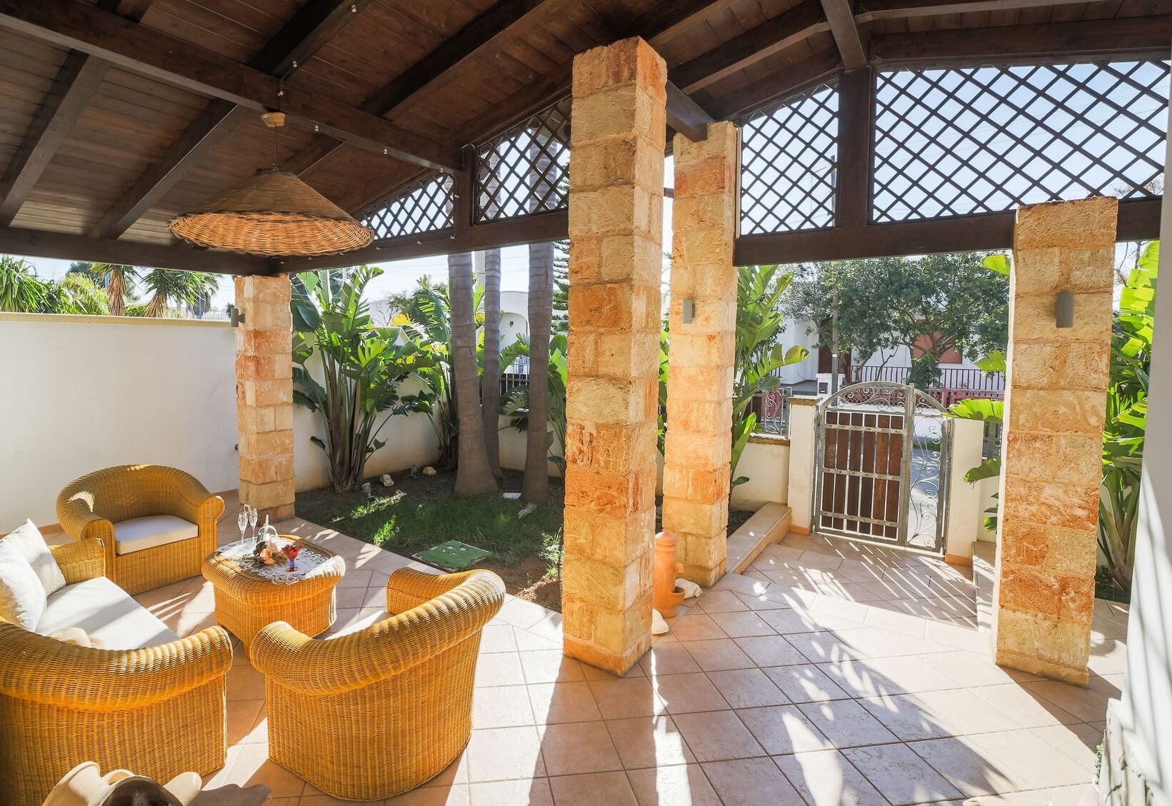 Villa Geraldina  con piscina