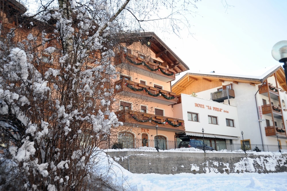 Family Hotel La Perla