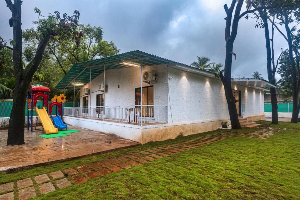 Saffronstays Solaris, Alibaug