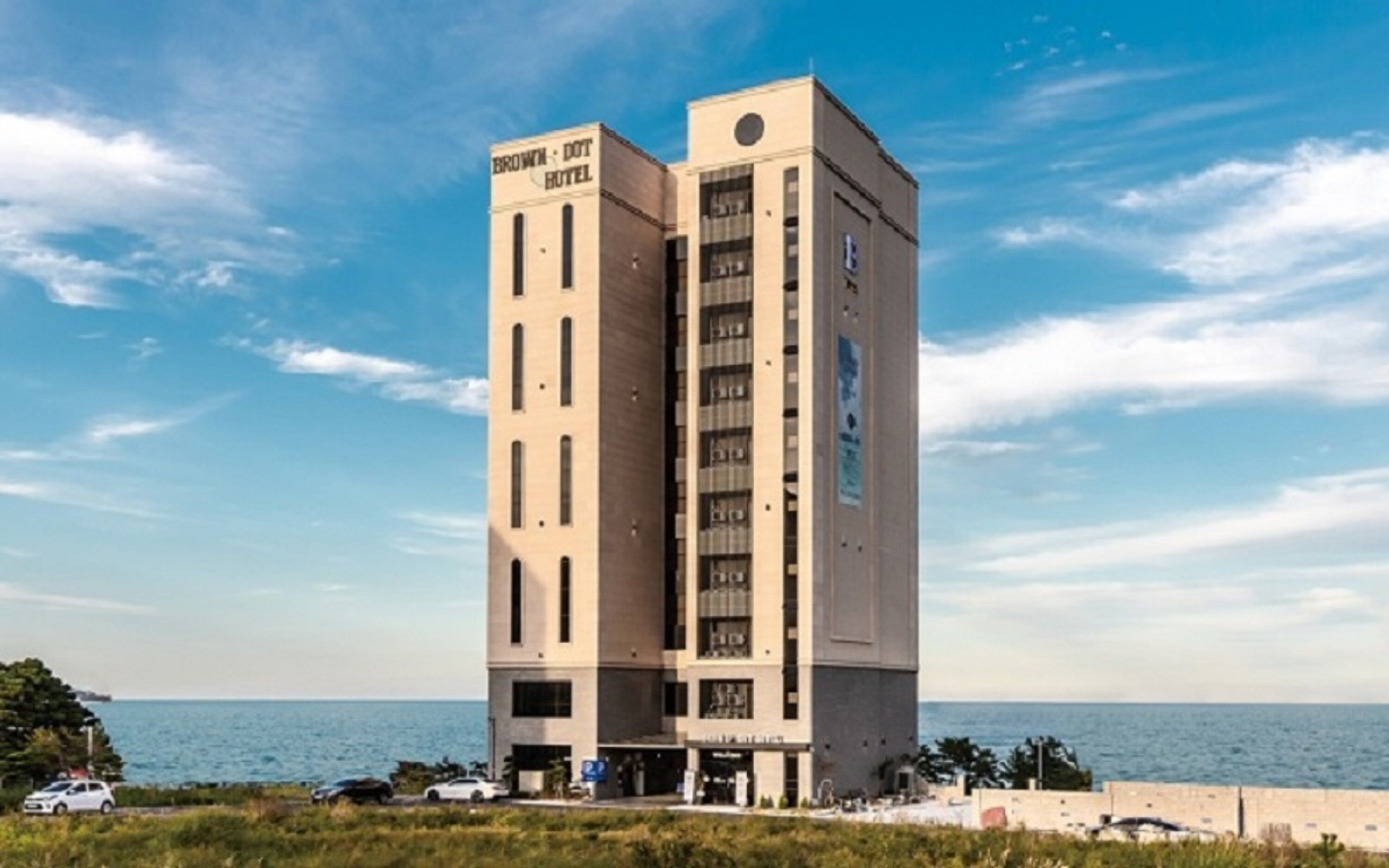 Brown Dot Hotel Jungja Beach