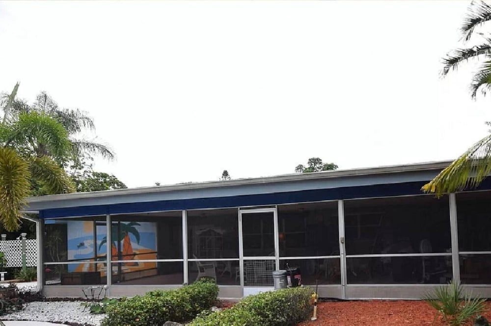 Poolside Retreat Boynton Beach