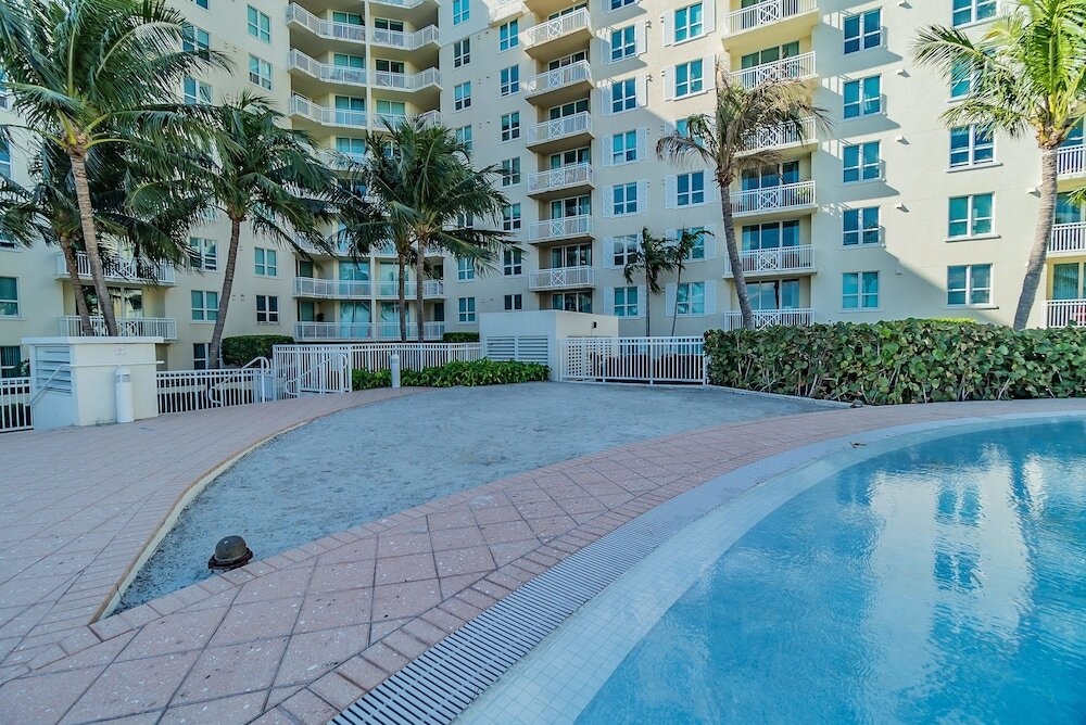 Casa Costa 308S Studio, Beach, Shops & Restaurants