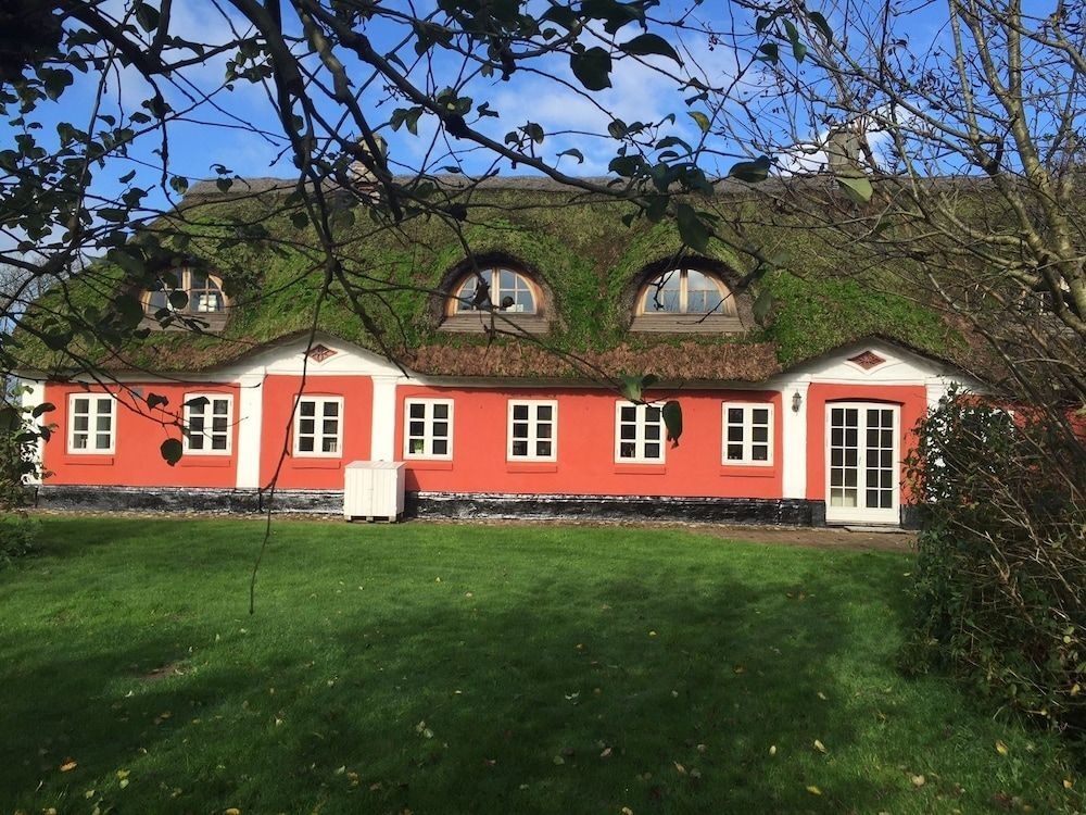 Alsbrogaard Bed & Breakfast