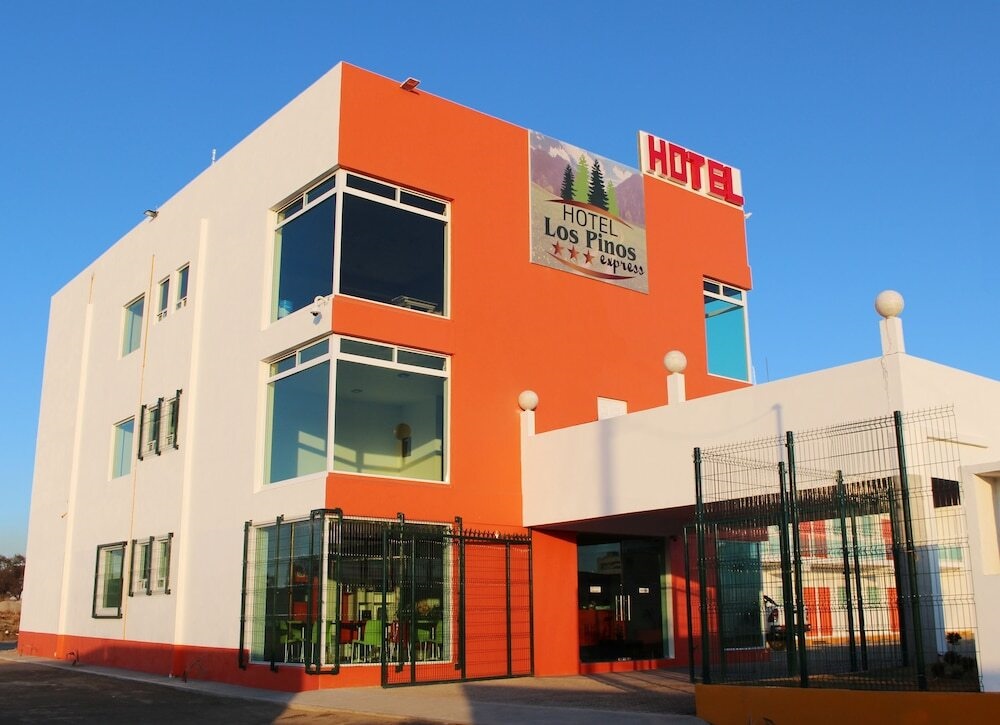 Hotel Los Pinos Express