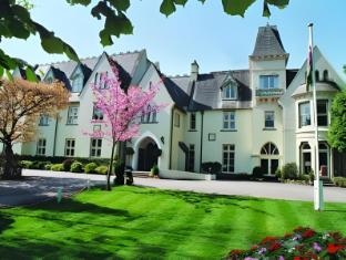 The Glen Yr Afon House Hotel