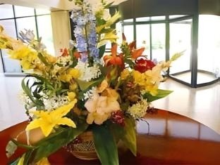 Trumbull Marriott Shelton