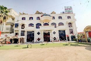 CAPITAL O74359 Hotel Mukut Mahal