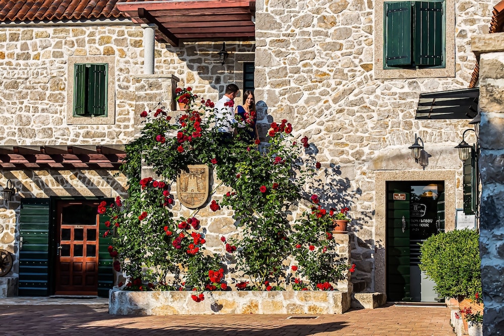 Heritage Hotel Raznjevica Dvori