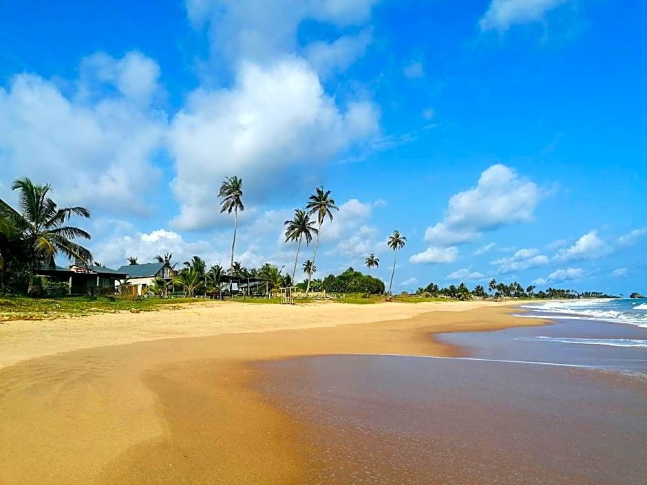 Afro Beach Eco Resort