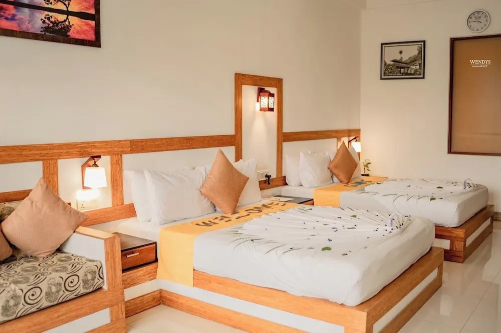 Gmt Sorabora Village Hotel