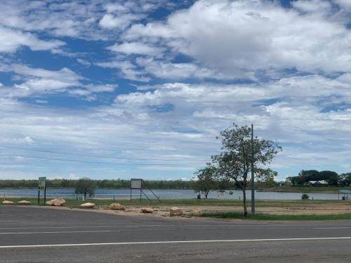 Richmond Midway Motel