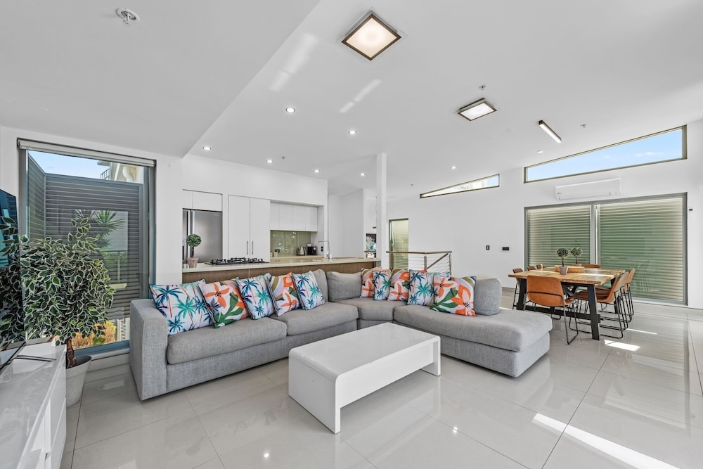 Proximity Waterfront Apartments