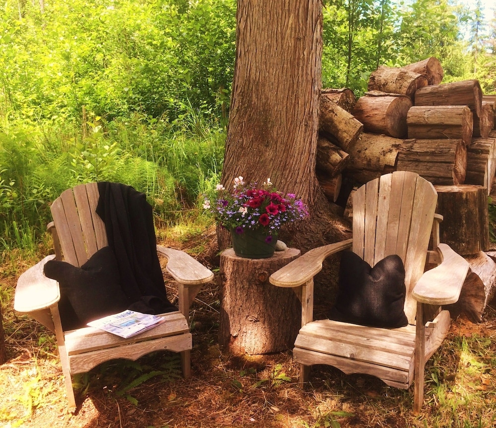 Suite Amour Hobby Farm and B & B