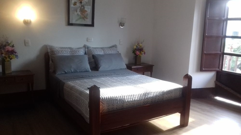 Hosteria Colonial La Cueva de Leo