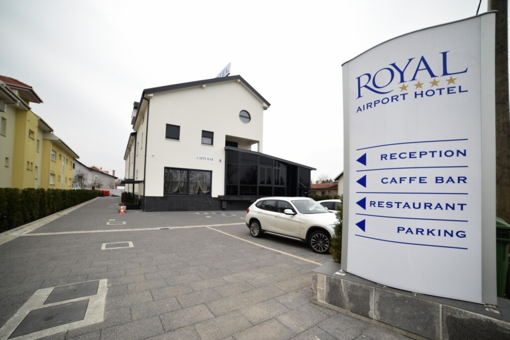 Royal Airport Hotel