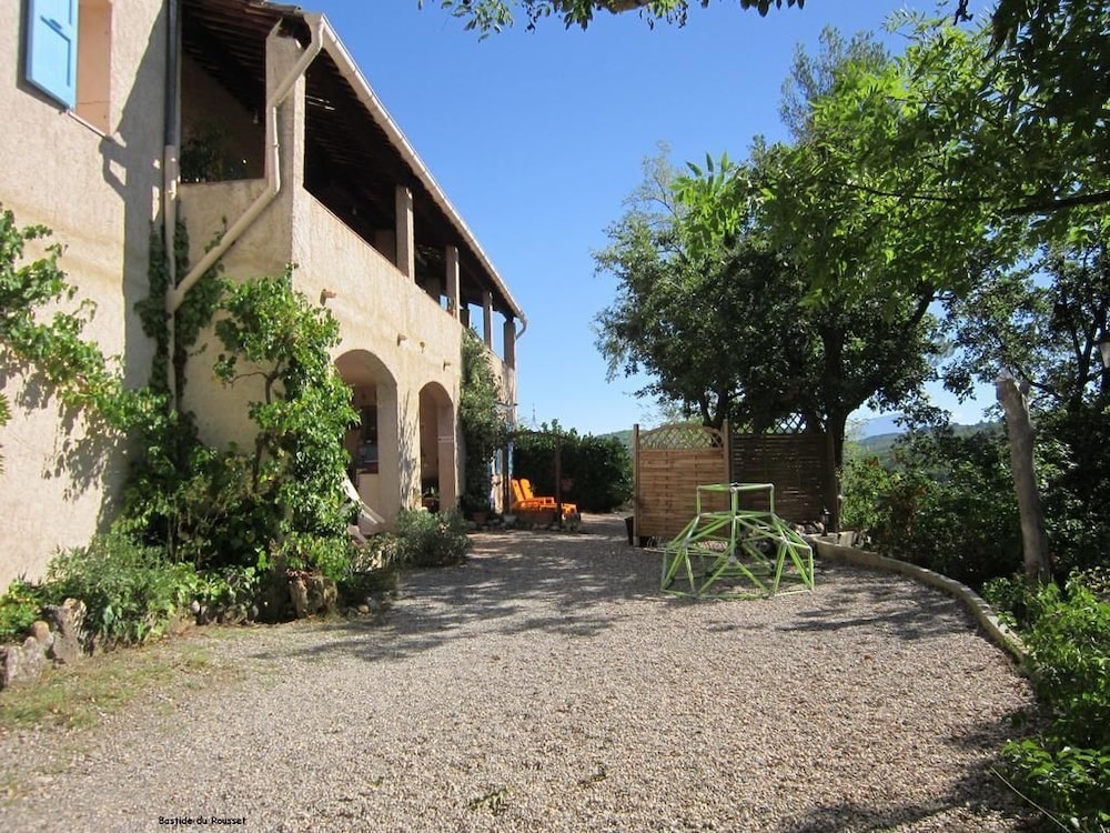 Bastide Du Rousset B&B
