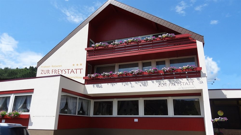 Privathotel - Garni - Pension Zur Freystatt Am Wasserschloss