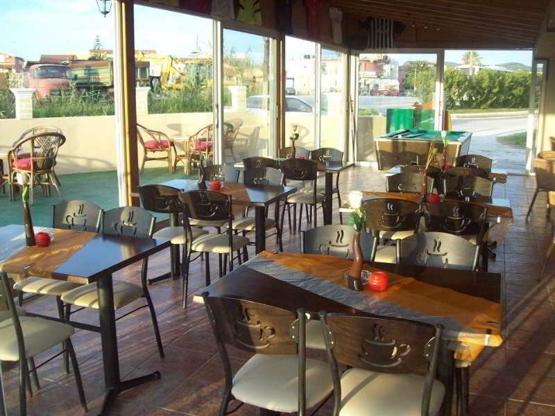 Alexis Pool Apartments