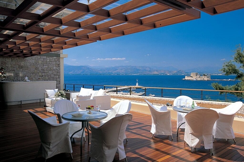 Amphitryon Hotel