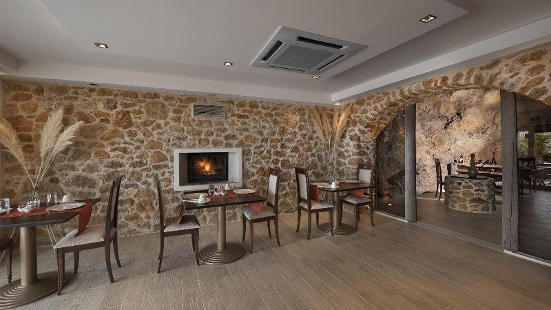 Iakovakis Suites & Spa