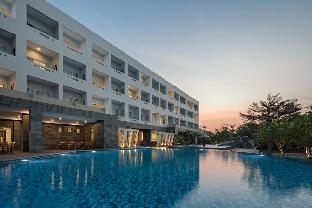 Pollos Hotel & Galerry Rembang