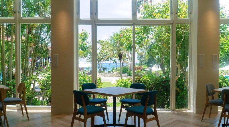 Hotel Breezebay Marina