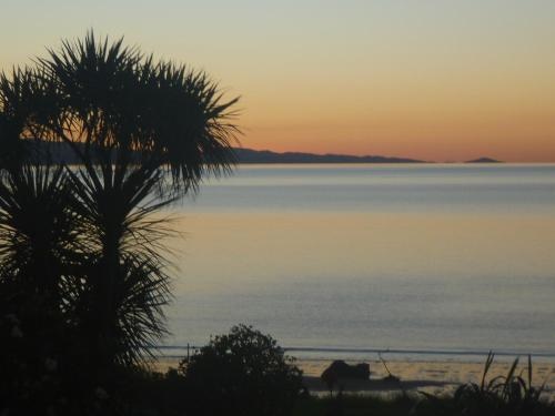 Pohutukawa Coast Bed & Breakfast