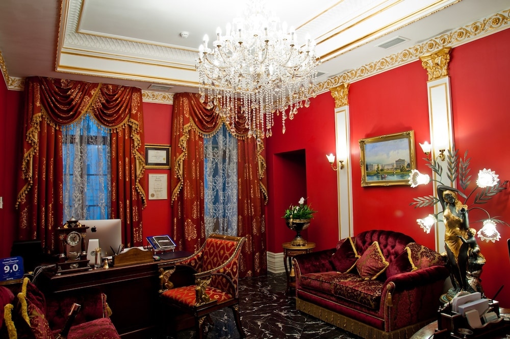 Trezzini Palace Boutique Hotel