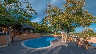 Mopane Bush Lodge