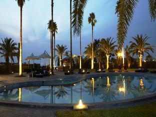 Luston Villa & Hotel