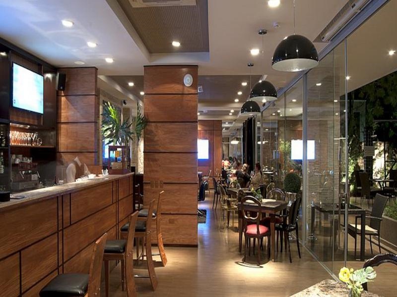 Las Ventanas Suites Hotel