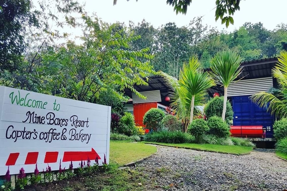 Mine Boxes Resort